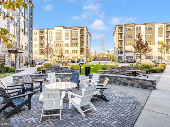 12865 Mosaic Park Way 3J, Herndon VA 20171