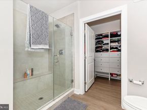 12865 Mosaic Park Way 3J, Herndon VA 20171