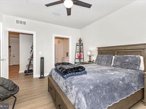 12865 Mosaic Park Way 3J, Herndon VA 20171