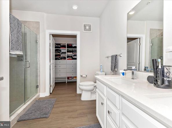 12865 Mosaic Park Way 3J, Herndon VA 20171