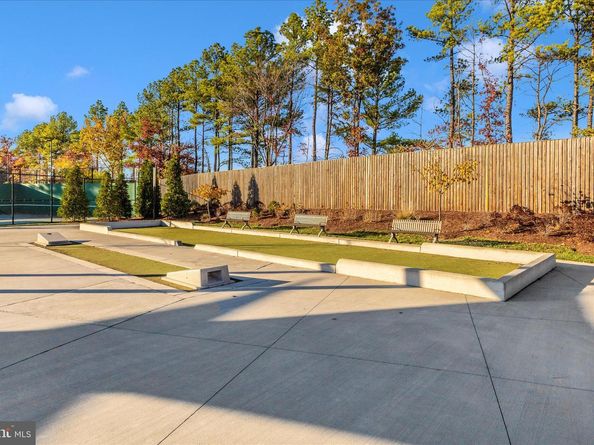 12865 Mosaic Park Way 3J, Herndon VA 20171