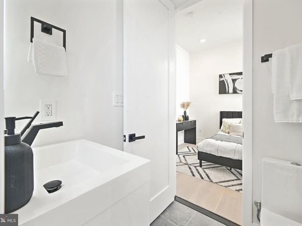 517 Montana Avenue NE 3C, Washington DC 20017