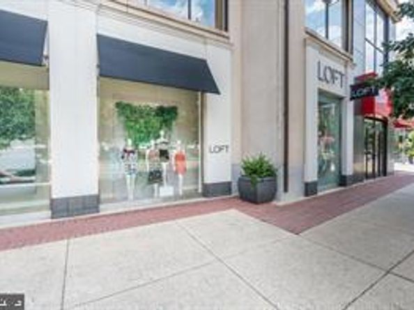 1300 S Arlington Ridge Road 702, Arlington VA 22202