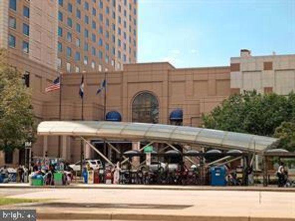 1300 S Arlington Ridge Road 702, Arlington VA 22202