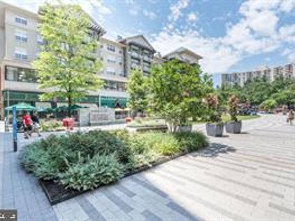 1300 S Arlington Ridge Road 702, Arlington VA 22202