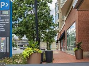 1300 S Arlington Ridge Road 702, Arlington VA 22202