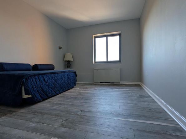 1300 S Arlington Ridge Road 702, Arlington VA 22202