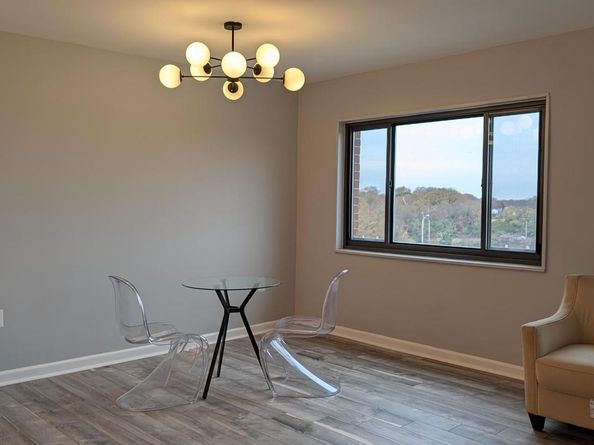 1300 S Arlington Ridge Road 702, Arlington VA 22202