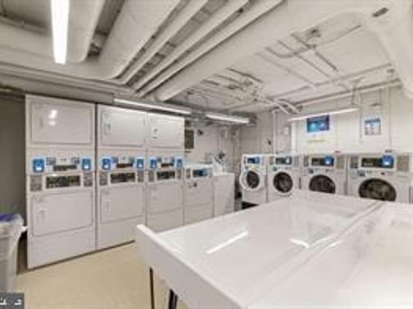 1300 S Arlington Ridge Road 702, Arlington VA 22202