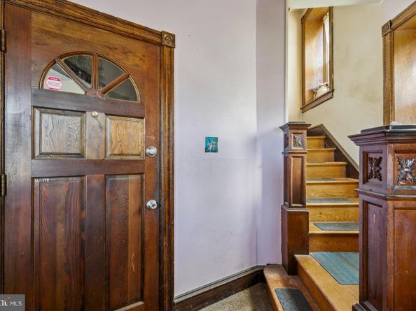 11 S Cedar Lane, Upper Darby PA 19082