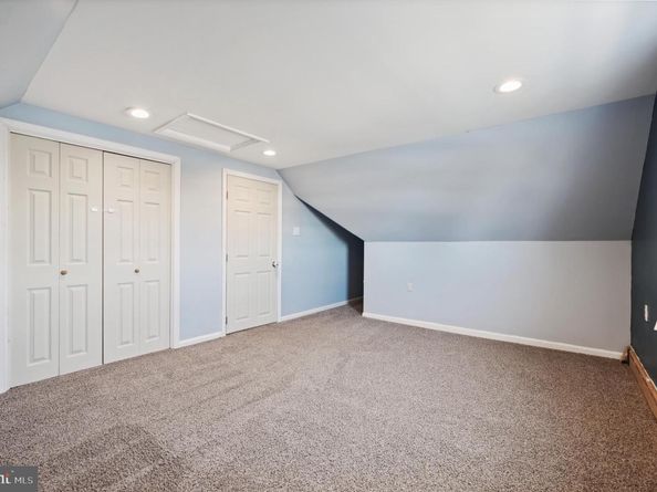 11 S Cedar Lane, Upper Darby PA 19082