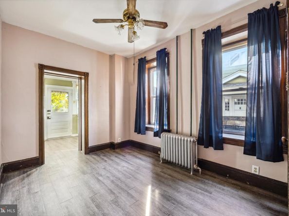 11 S Cedar Lane, Upper Darby PA 19082