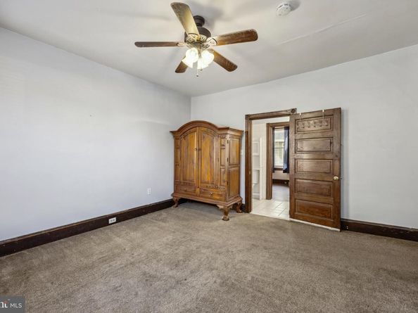 11 S Cedar Lane, Upper Darby PA 19082