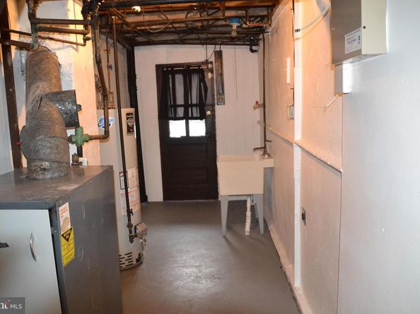 7042 Clinton Road, Upper Darby PA 19082