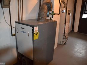 7042 Clinton Road, Upper Darby PA 19082