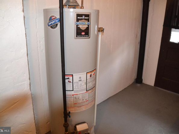 7042 Clinton Road, Upper Darby PA 19082