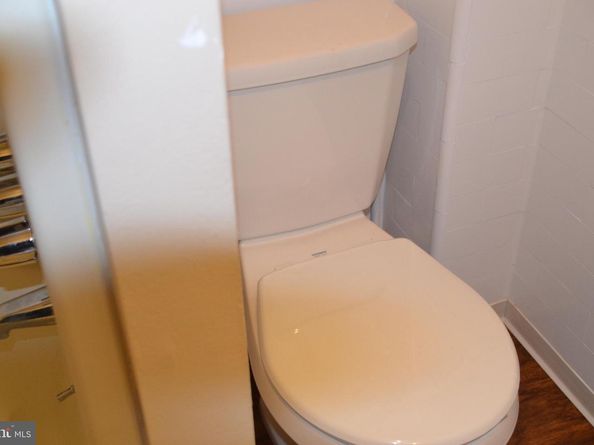 7042 Clinton Road, Upper Darby PA 19082