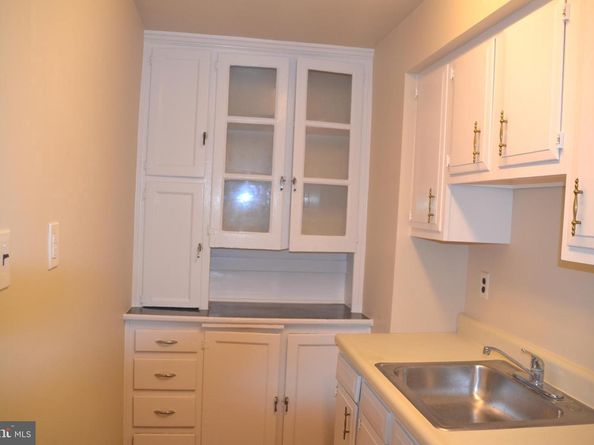 7042 Clinton Road, Upper Darby PA 19082