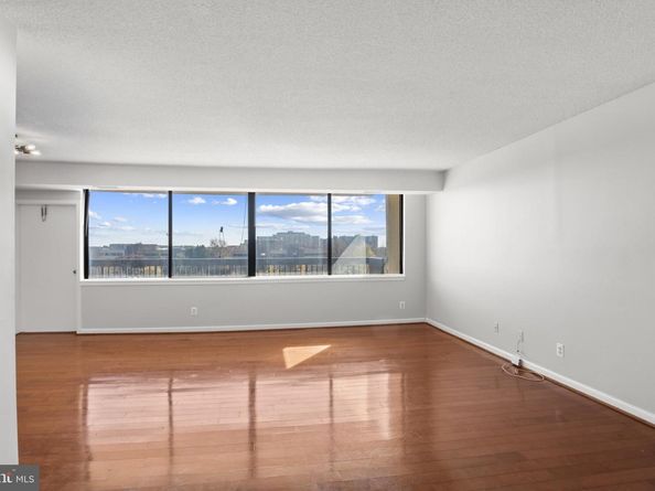 3709 S George Mason Drive 613 E, Falls Church VA 22041