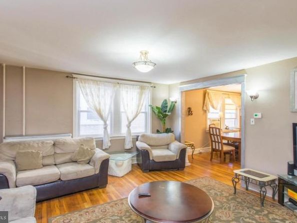 125 Heather Road, Upper Darby PA 19082