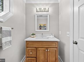 6260 Chaucer Lane, Alexandria VA 22304