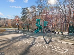 6260 Chaucer Lane, Alexandria VA 22304