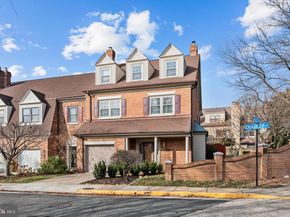 6260 Chaucer Lane, Alexandria VA 22304