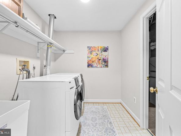 6260 Chaucer Lane, Alexandria VA 22304