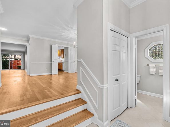 6260 Chaucer Lane, Alexandria VA 22304