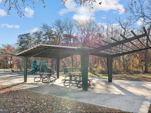 6260 Chaucer Lane, Alexandria VA 22304