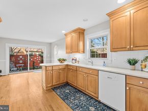 6260 Chaucer Lane, Alexandria VA 22304