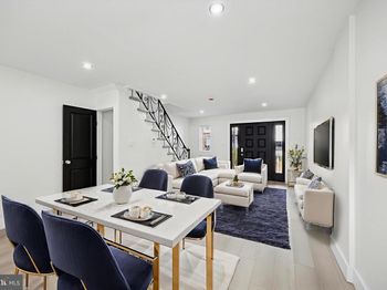 5945 Palmetto Street