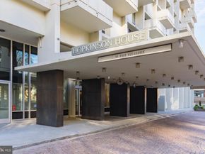 604-36 S Washington Square 1013, Philadelphia PA 19106