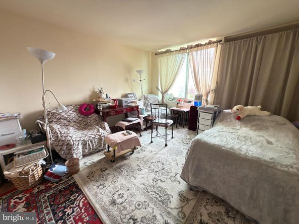 604-36 S Washington Square 1013, Philadelphia PA 19106