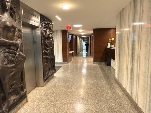 604-36 S Washington Square 1013, Philadelphia PA 19106