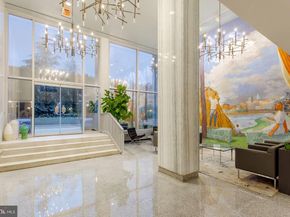 604-36 S Washington Square 1013, Philadelphia PA 19106