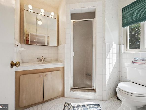 1200 Gainsboro Road, Bala Cynwyd PA 19004