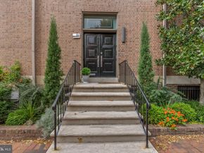 254 S 3rd Street, Philadelphia PA 19106