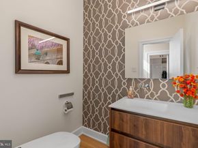 254 S 3rd Street, Philadelphia PA 19106