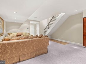 254 S 3rd Street, Philadelphia PA 19106