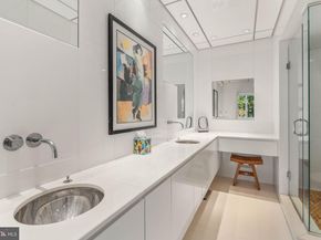 254 S 3rd Street, Philadelphia PA 19106