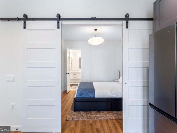 2465 18TH Street NW 4, Washington DC 20009