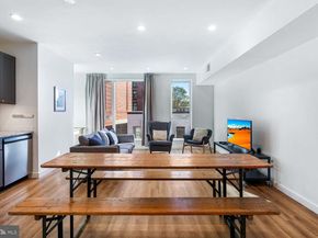 2465 18TH Street NW 4, Washington DC 20009