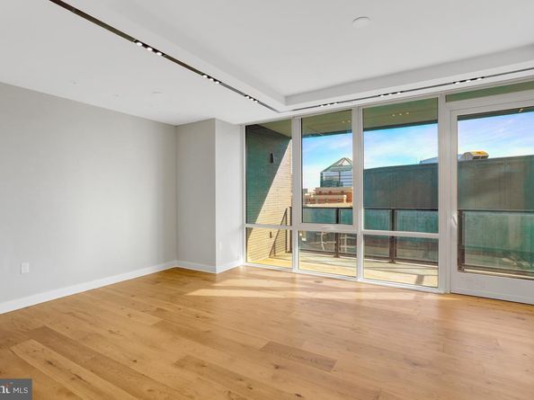 1781 N Pierce Street 1404, Arlington VA 22209