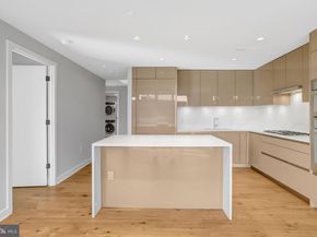 1781 N Pierce Street 1404, Arlington VA 22209