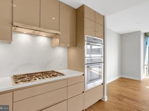 1781 N Pierce Street 1404, Arlington VA 22209