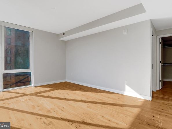 1781 N Pierce Street 1404, Arlington VA 22209