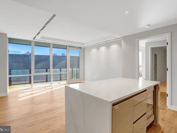 1781 N Pierce Street 1404, Arlington VA 22209