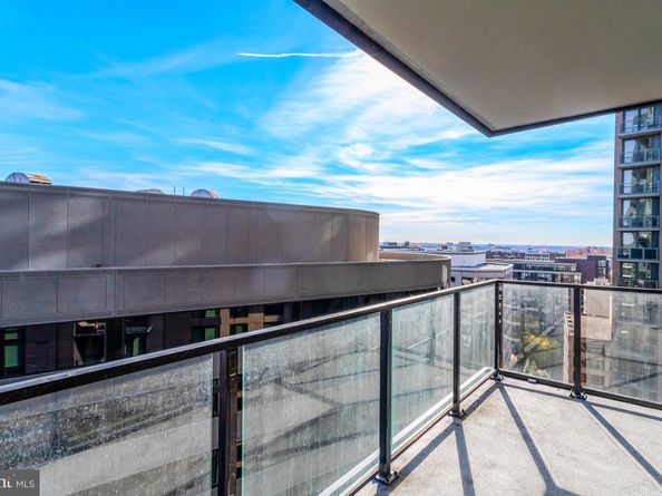 1781 N Pierce Street 1404, Arlington VA 22209