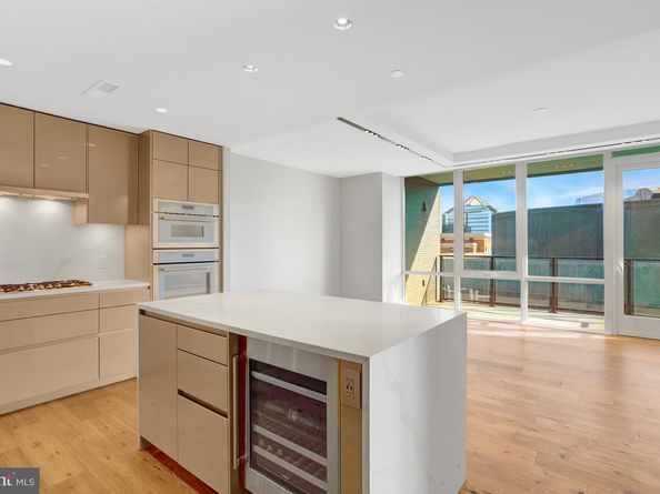 1781 N Pierce Street 1404, Arlington VA 22209